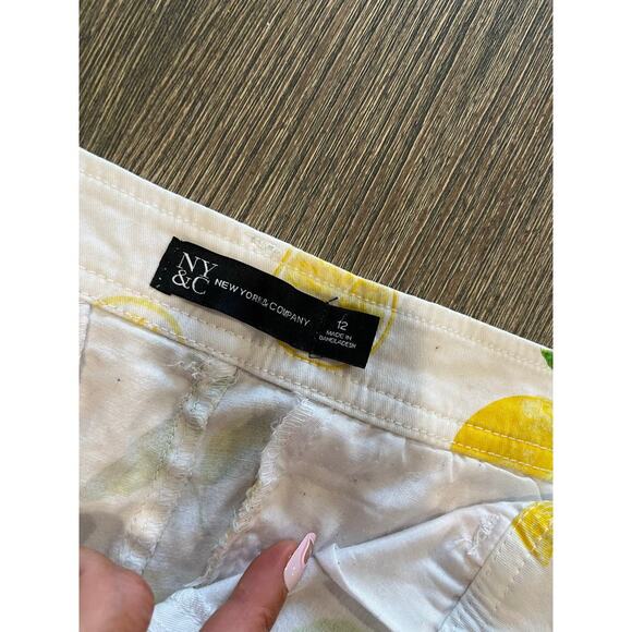 NY&C New York & Company Lemon Shorts Mid Rise Cotton Blend White Yellow Size 12 - Picture 5 of 7